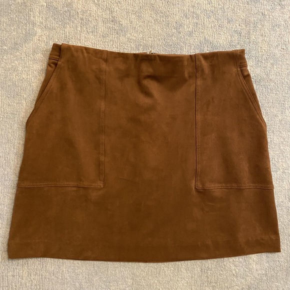Banana Republic Dresses & Skirts - Banana Republic Skirt Womens 10 Brown Faux Suede Stretch A Line Mini Pockets